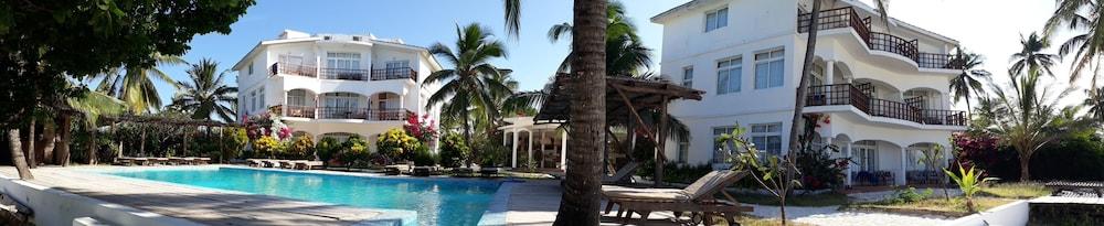 Albatross Ocean View Hotel Dongwe Exterior photo